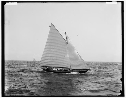 Foto barca vela chico in - a,