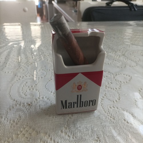 Posacenere marlboro design - marlboro,