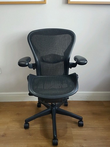 Black herman miller aeron - black,