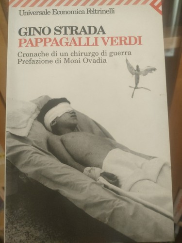 Pappagalli verdi strada - verdi";,