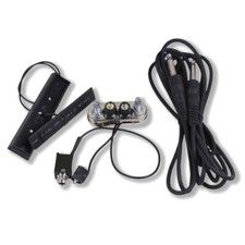 Un violoncello cromato con