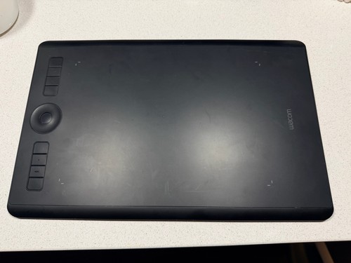 Wacom intuos pro medium tablet - pro,