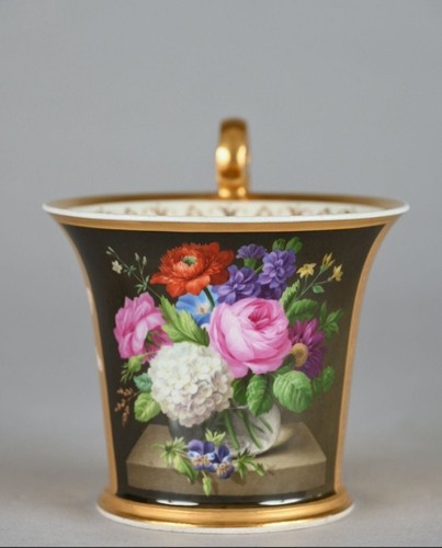Antica tazza bouquet floreale