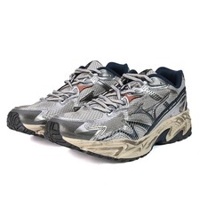 Mizuno Adventure LightGrey