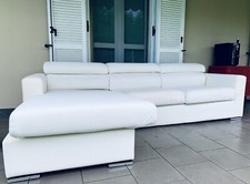 Divano angolare in pelle bianco