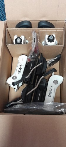 Attacchi sci ginocchiere - -,
