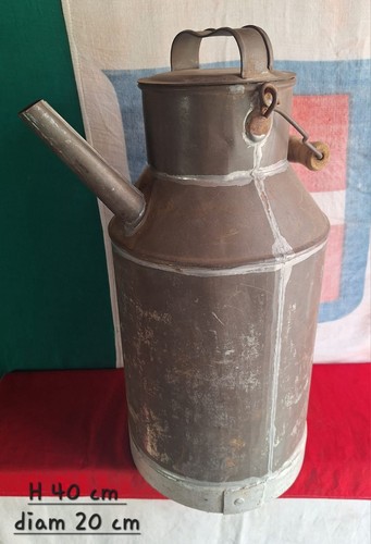 Antico bidone acqua latte - bidone, acqua/latte