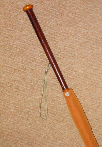 Antico ombrello arancione - ,