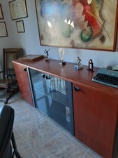 Madia in legno ciliegio per soggiorno o ufficio