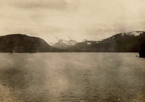 Island fjord - island,,