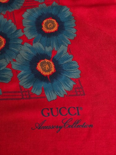 Vecchia sciarpa gucci grande - gucci,