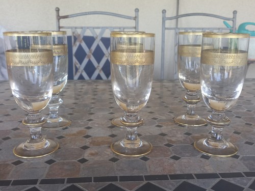 Set bicchieri in - di,