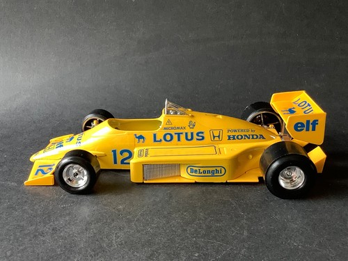 Diecast bburago 6107 24 - ✅diecast,