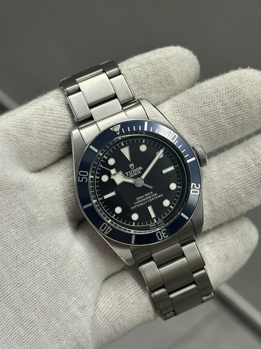 Tudor black bay - black, 41