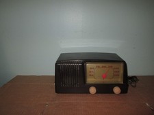 Radio d'epoca a 5 valvole