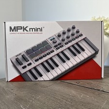 Akai Professional MPK Mini IV