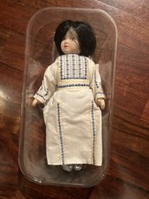 Bambola Di Porcellana Collezione Dal Mondo Fabbri Editori