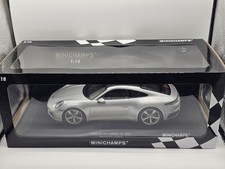 Porsche 911 Carrera 4S 992 2019 Argento 1:18 Minichamps In Box