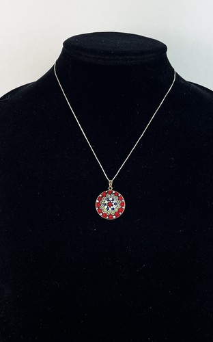 Collana con ciondolo - , design