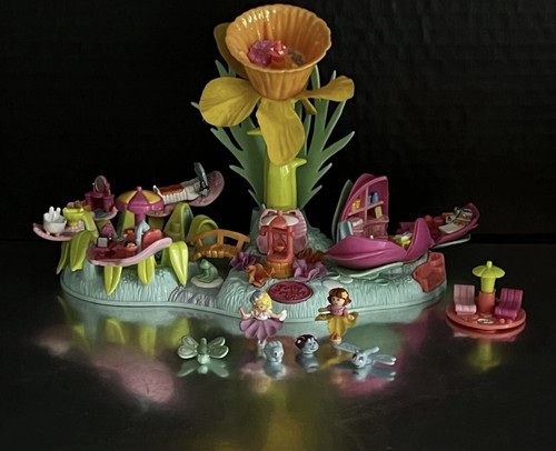 Polly pocket petal village - polly,