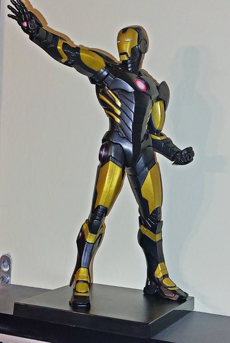 Iron man statua - man,