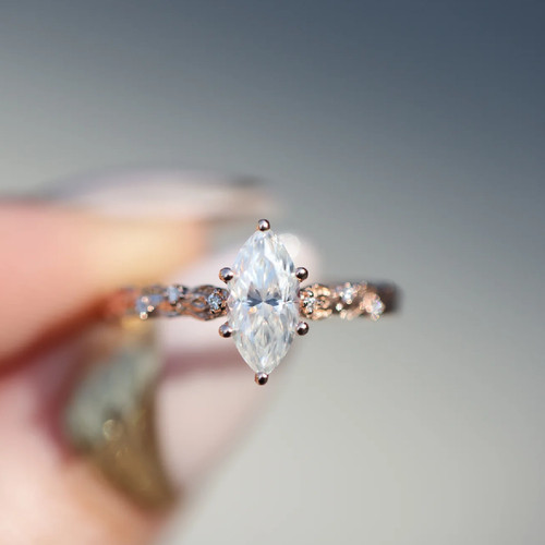 Anello con diamanti - , taglio