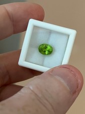 Peridoto verde 1,80 ct San Carlos Gila Co. Arizona. SUPER STONE