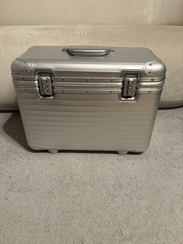 Rimowa pilot business - pilot, /