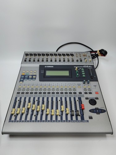 Yamaha mixer 01v console - yamaha,