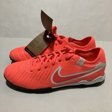 Nuove scarpe da calcio Nike