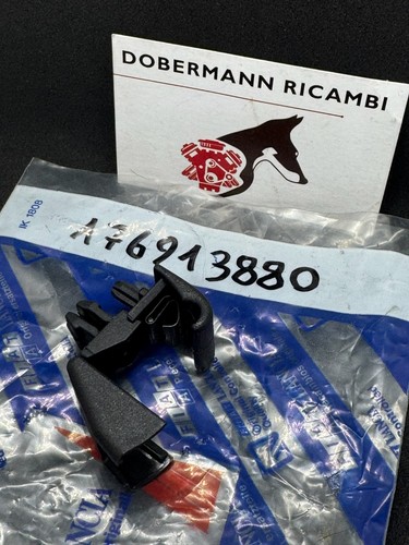 Supporto aletta parasole