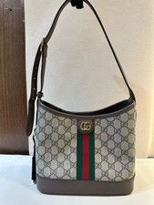 Gucci Classic Monogram