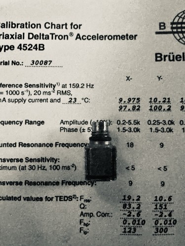 Accelerometro triassiale