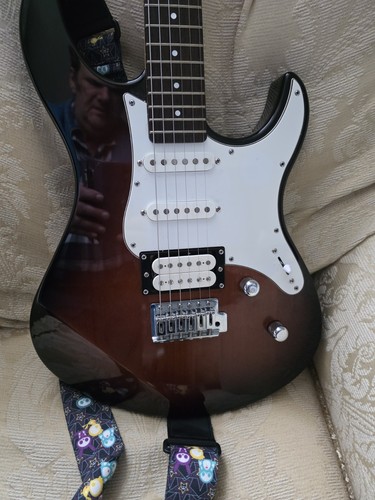 Yamaha pacifica pac112v - yamaha,