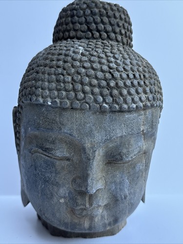 Antica scultura buddha - antica, in