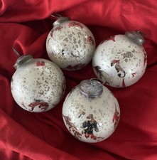 Quattro palline di Natale in vetro d’epoca Argento