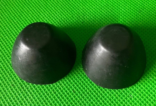 Due tappi gomma copri - due, dadi
