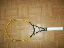 Testa I. Racchetta da tennis