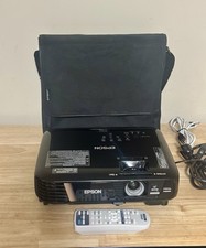 Epson Pro 9200 HD WUXGA Proiettore Wireless 3LCD + Custodia Imbottita - Solo 192 Ore!