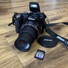 Nikon Coolpix P90 12,1 megapixel fotocamera digitale retrò con batteria scheda SD e custodia testata