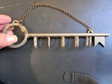 Portachiavi in ottone vintage con cinque ganci da appendere al muro