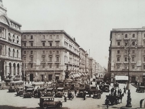 Cartolina napoli piazza della - piazza,