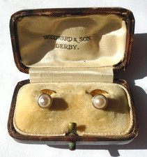 ABITO VITTORIANO CON PERLE ORO