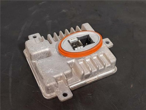7237647 xenon headlight