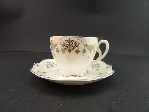 Antica tazza piattino fine 800 - tazza+piattino,