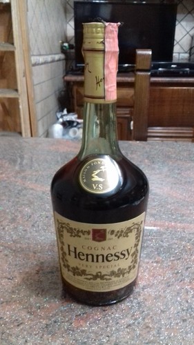 Cognac hennessy very - very, special