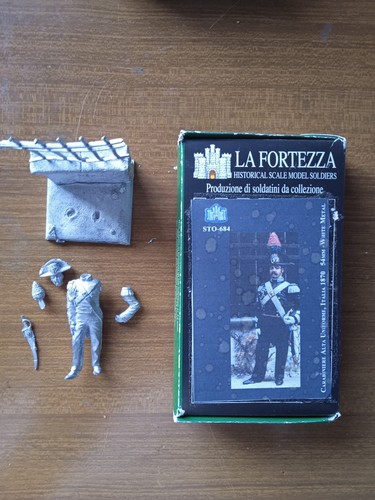 Carabiniere alta uniforme - alta,