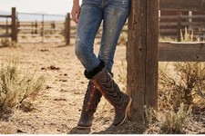 Stivali Hector Riccione Italia Indianini vitello marrone pelliccia orlo borchie western boho 7