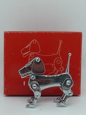 chien en metal invotis