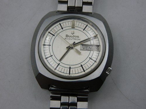 Bulova accutron day date - bulova,